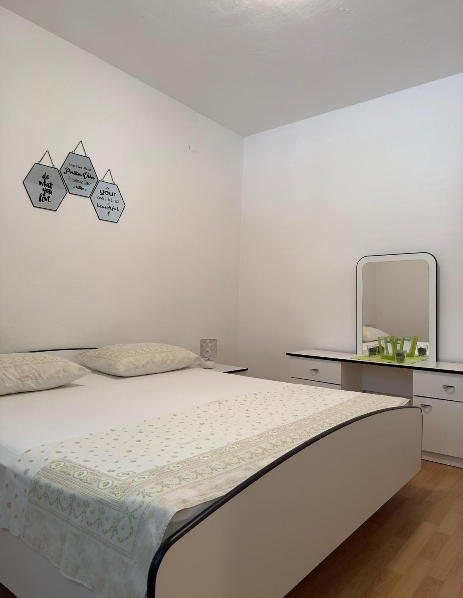 Apartmani Daria Orebić Екстериор снимка